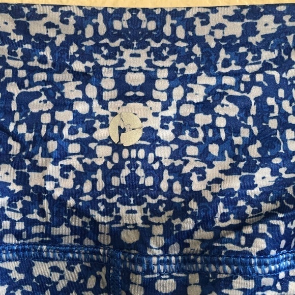 90 Degrees by Reflex High Performance Printed Cropped Athletic Leggings Size XL - Picture 4 of 10